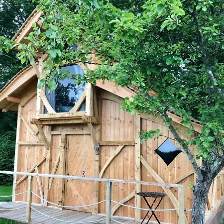 De La Grande Noe Деревянный коттедж *