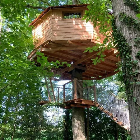 De La Grande Noe Деревянный коттедж Les Epasses