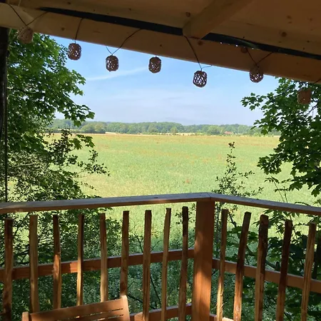 De La Grande Noe Деревянный коттедж *