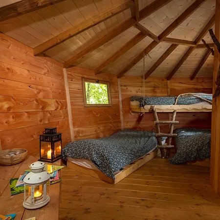 De La Grande Noe Деревянный коттедж *