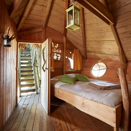 De La Grande Noe Деревянный коттедж *