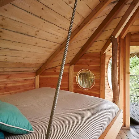 De La Grande Noe Деревянный коттедж *