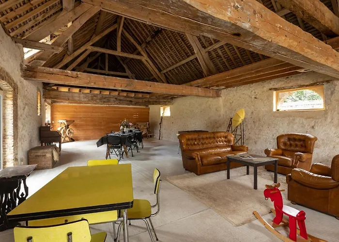 De La Grande Noe Lodge Les Epasses